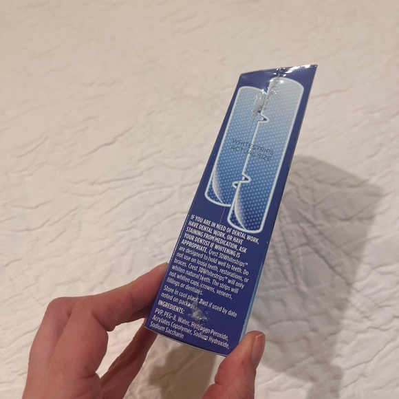 Crest 3D WHITESTRIPS, 1 hour express, 10 Treatments - Picture 3 of 5